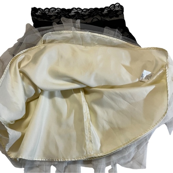 BCBG Girls Shantung Bodice Dress Winter White and Black Layered Tiered Tulle 12 - Picture 6 of 16